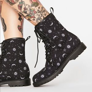 Cosmic Combat Lace-Up Boots size 8 Dollskill